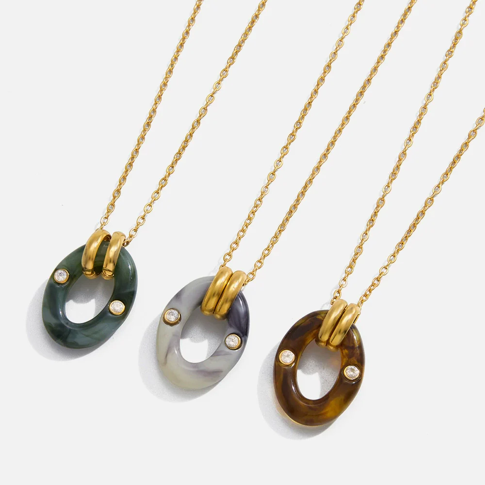 Wholesale Women's Retro Maillard Style Geometric Resin Pendant Stainless Steel O Word Chain Necklace With Electroplating