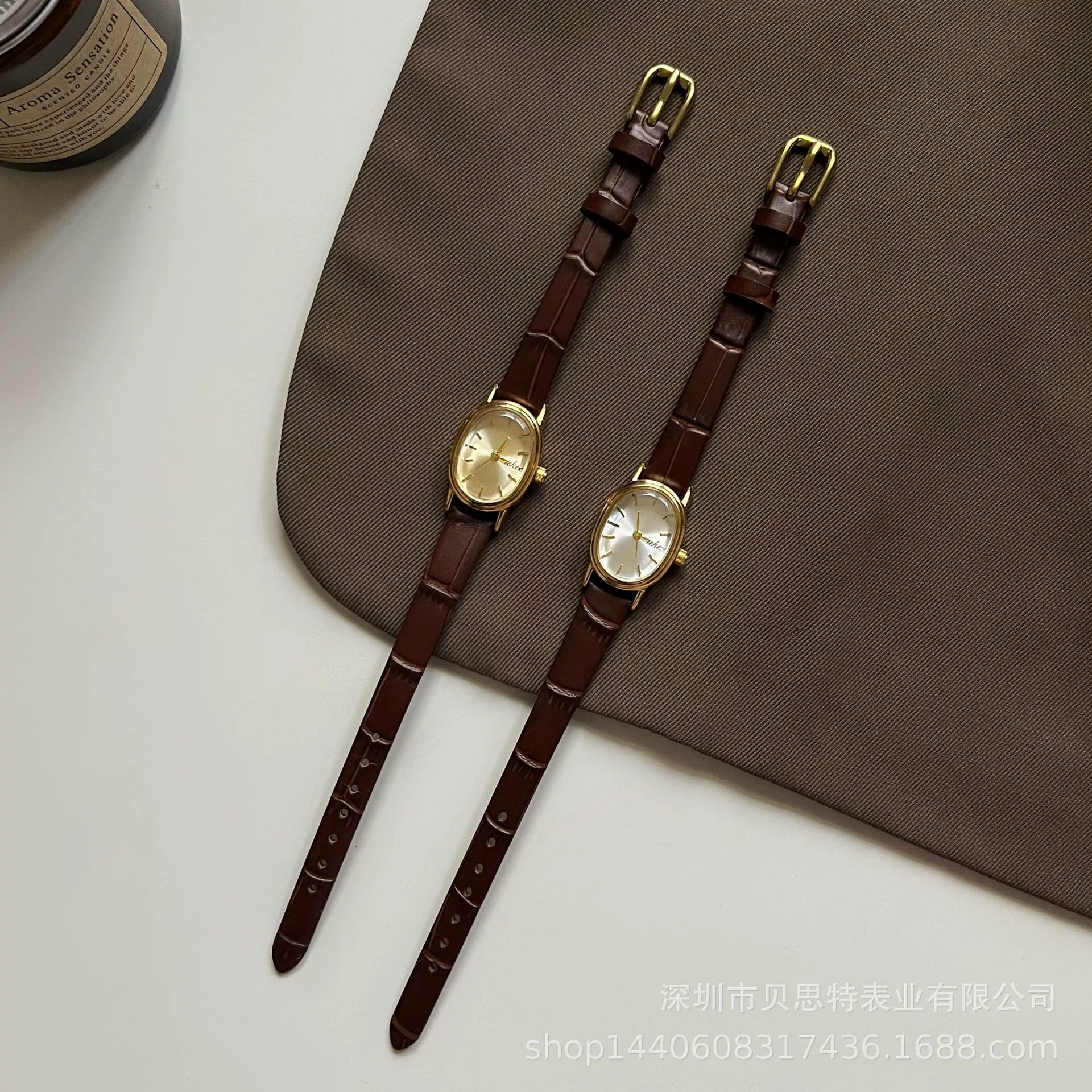 Wholesale Women's Retro Oval Alloy Case Leather Strap Watch Medieval Style - Image 4