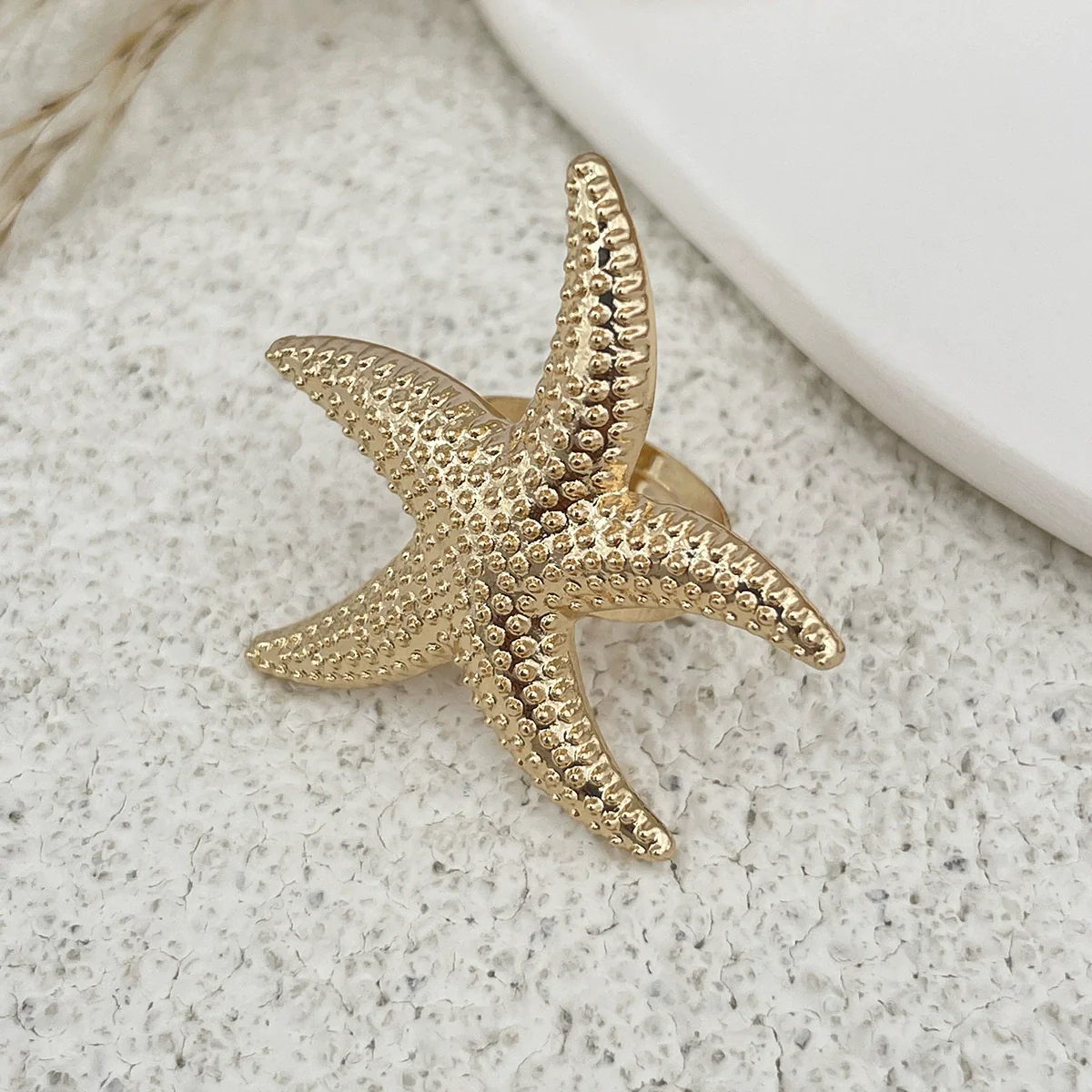 Wholesale Women's Ring Imitation Pearl Hollow Flower Geometric Electroplating - Image 8