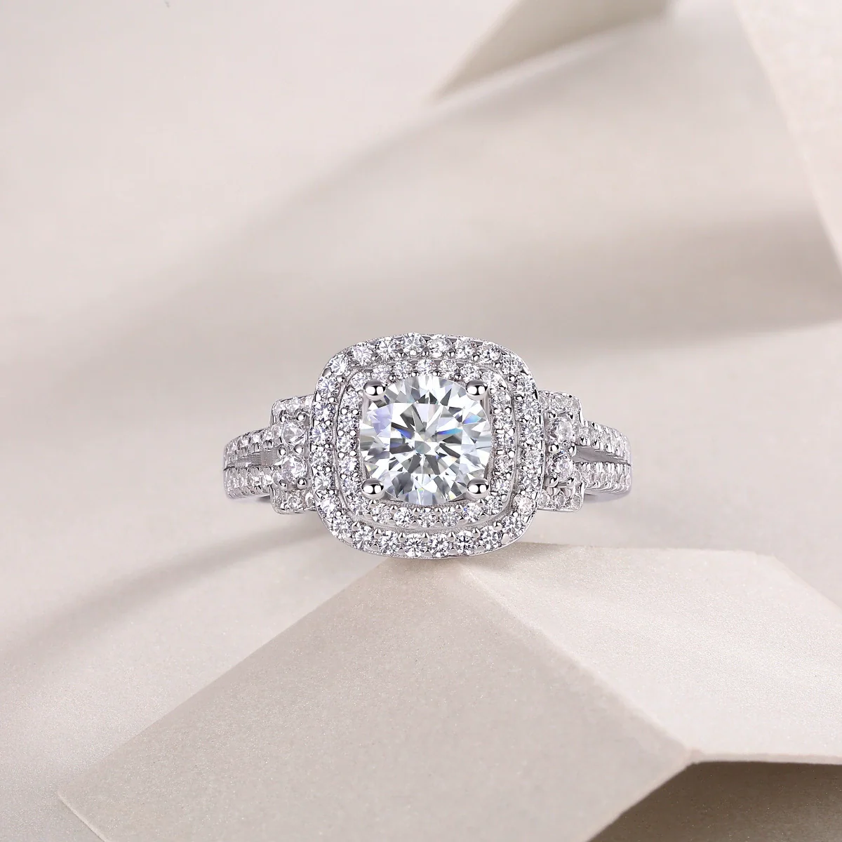 Wholesale Women's S925 Silver Ring With Geometric Design And Moissanite Inlay - Image 2