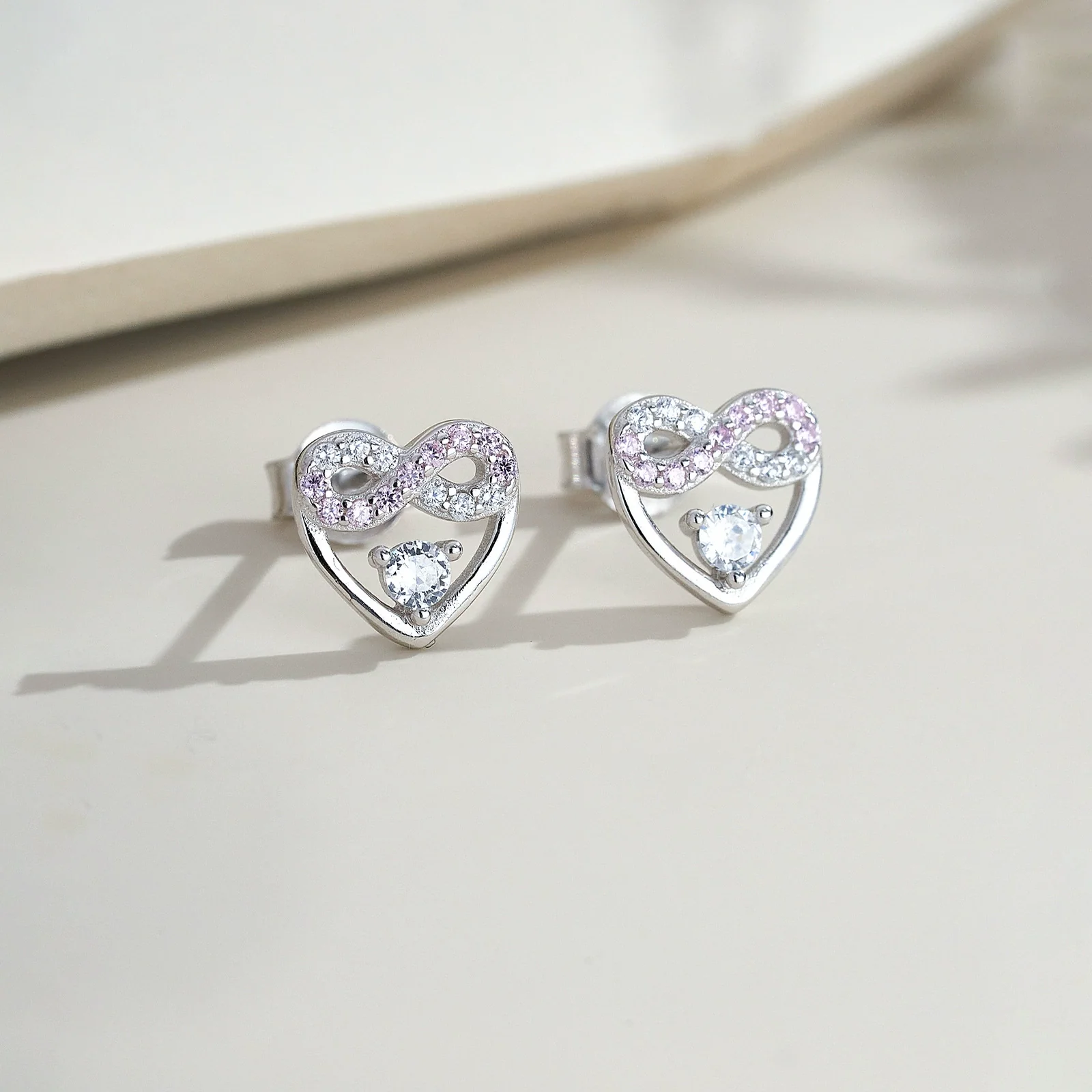 Wholesale Women's S925 Sterling Silver Heart Geometric Electroplated Earrings - Image 3