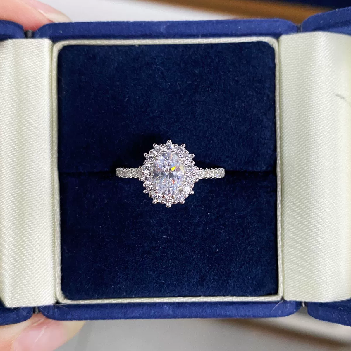 Wholesale Women's Simple 925 Sterling Silver Geometric Snowflake Diamond Ring With Electroplating - Image 10