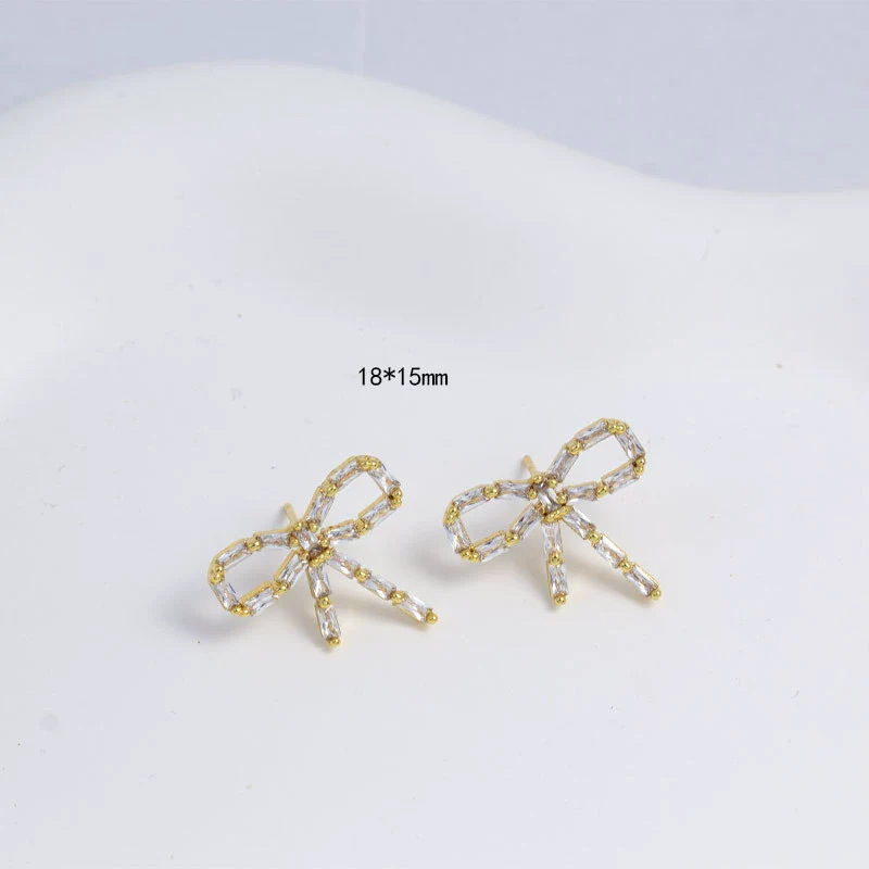 Wholesale Women's Simple Fashion Flower Shape Copper Diamondencrusted Electroplated Earrings - Image 4