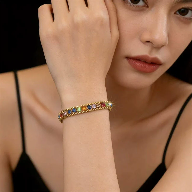 Wholesale Women's Simple Geometric Gold Plated Titanium Steel Bracelet - Image 4