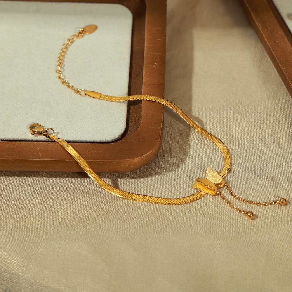 Wholesale Women's Simple Titanium Steel Gold Plated Butterfly Tassel Anklet With Animal And Zodiac Patterns - Image 2