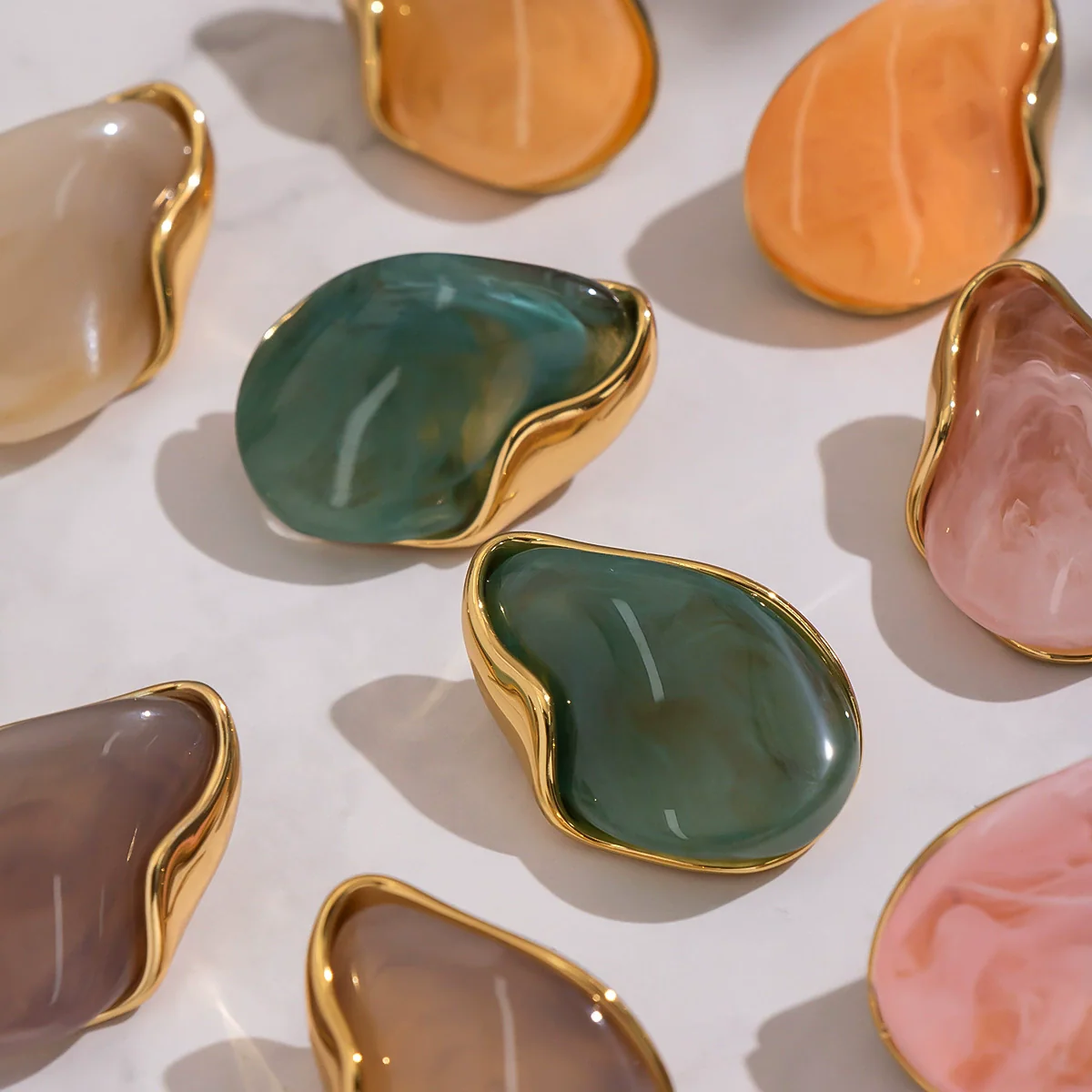 Wholesale Women's Stainless Steel And Resin Geometric Smudged Irregular Chubby Earrings With Pvd Furnace Vacuum Real Gold Plating Sweet And Cool Style - Image 4