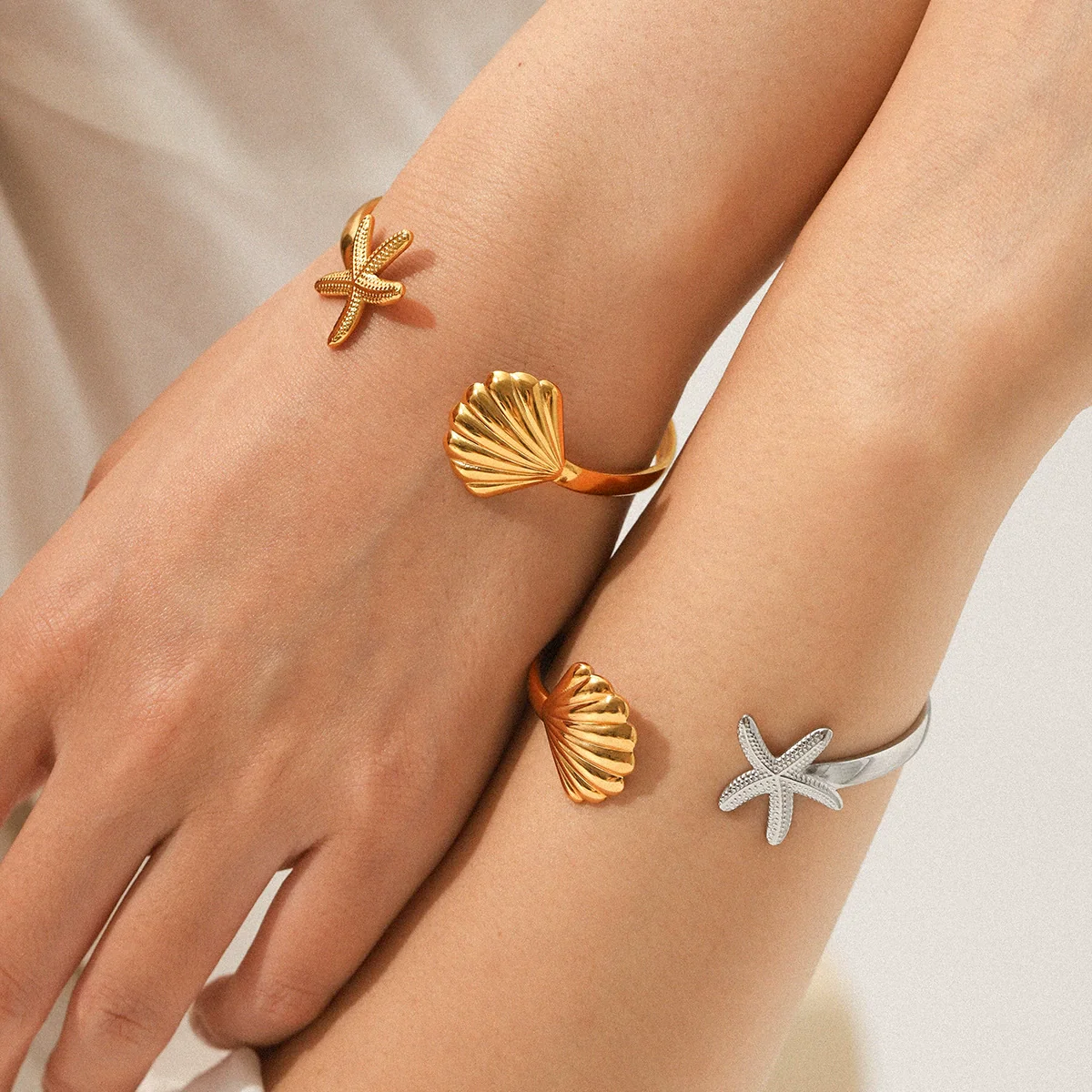 Wholesale Women's Stainless Steel And Shell Electroplated Starfish Ocean Element Open Bracelet Jewelry - Image 3