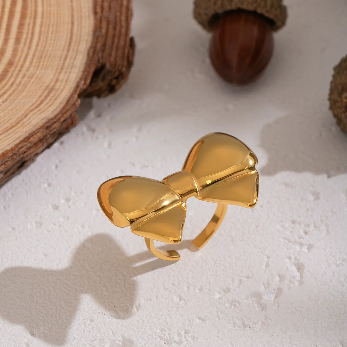 Wholesale Women's Stainless Steel Bow Tie Ring With Pvd Furnace Vacuum Real Gold Plating In Creamy Sweet Girl Style