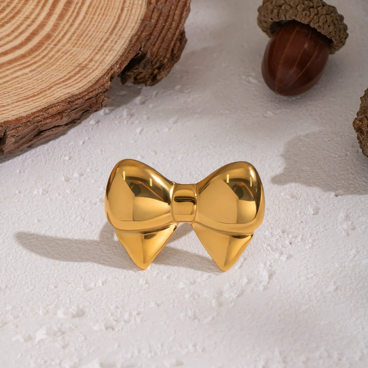 Wholesale Women's Stainless Steel Bow Tie Ring With Pvd Furnace Vacuum Real Gold Plating In Creamy Sweet Girl Style - Image 2