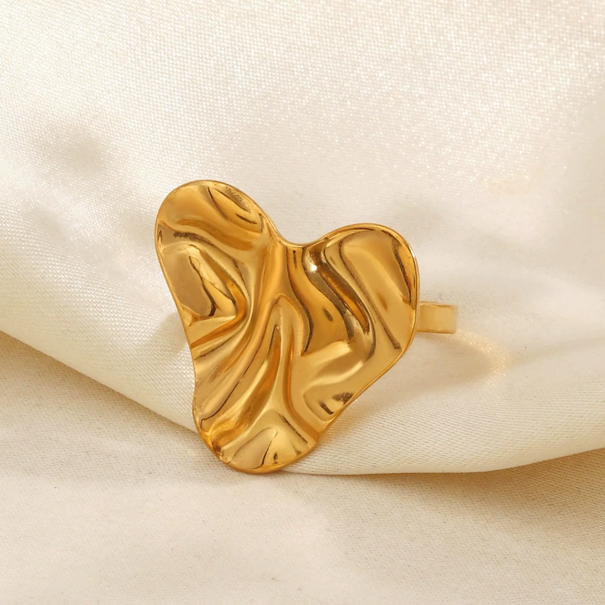 Wholesale Women's Stainless Steel Electroplated Asymmetrical Heartshaped Ring - Image 4