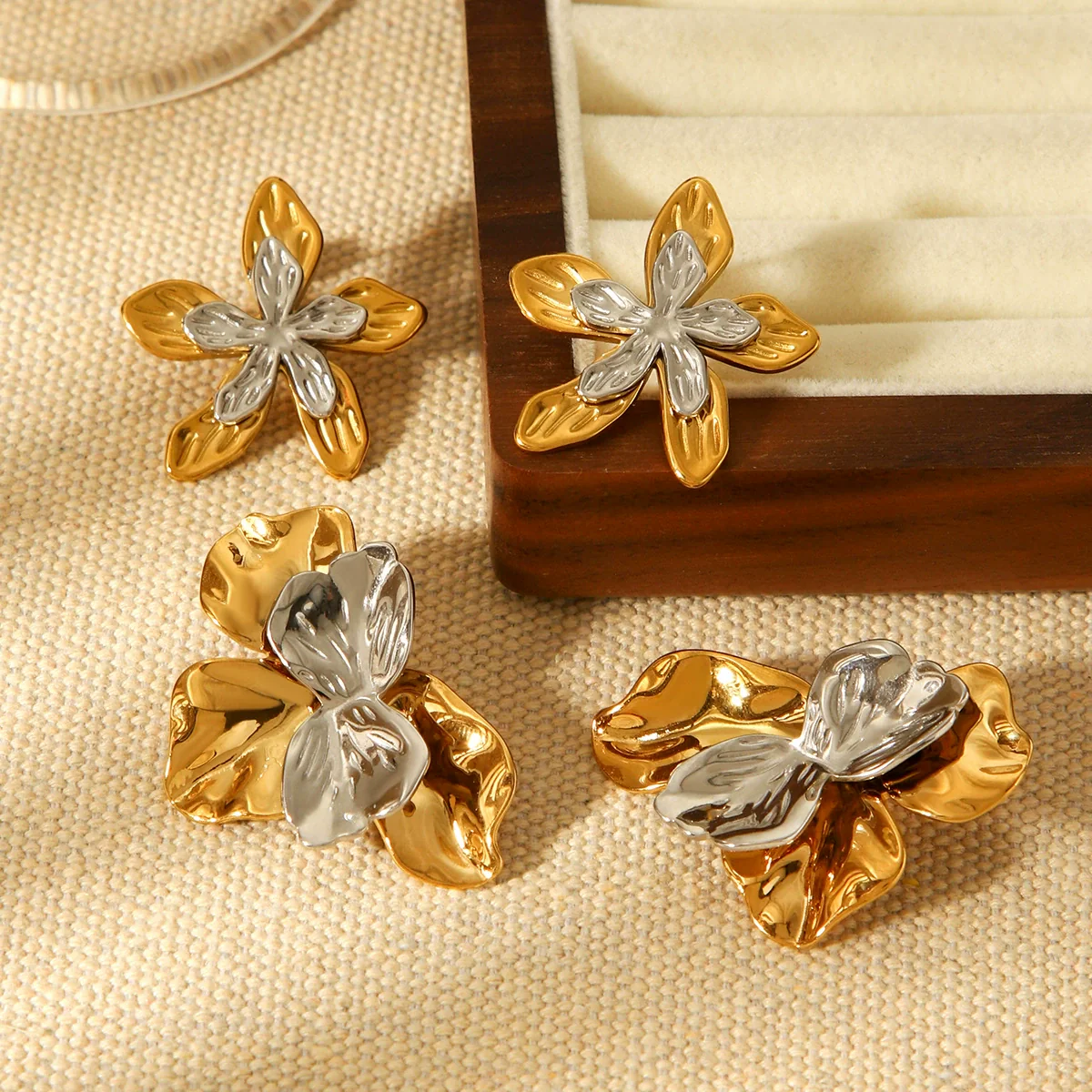 Wholesale Women's Stainless Steel Electroplated Hammered Geometric And Flower Earrings - Image 3