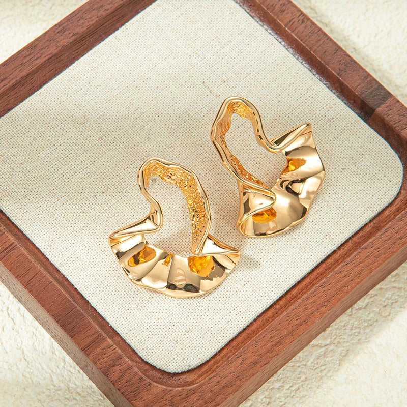 Wholesale Women's Stainless Steel Geometric Fan Shaped Earrings With Electroplating And Hollow Design Street Style - Image 3