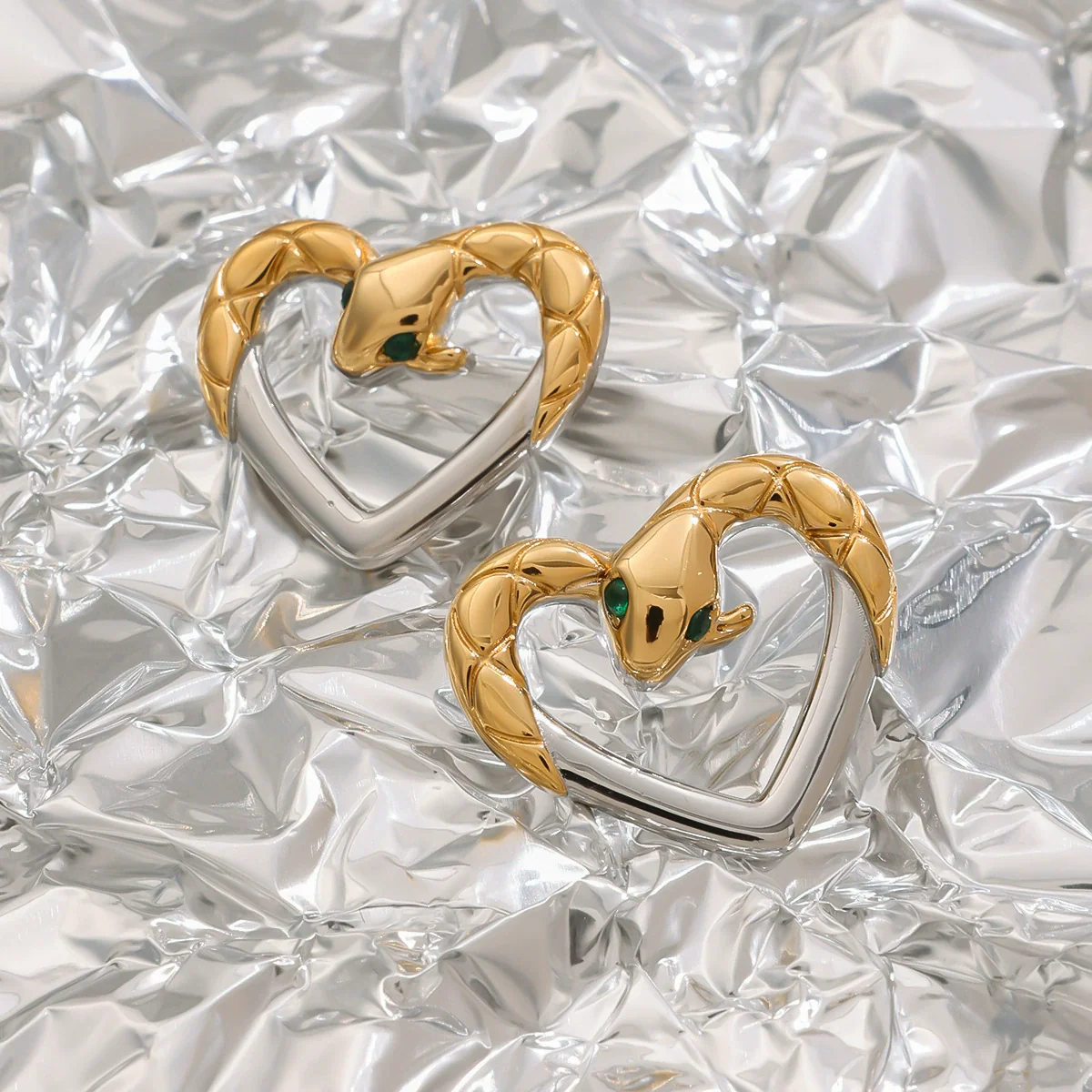 Wholesale Women's Stainless Steel Geometric Snake Earrings With Electroplating Jewelry