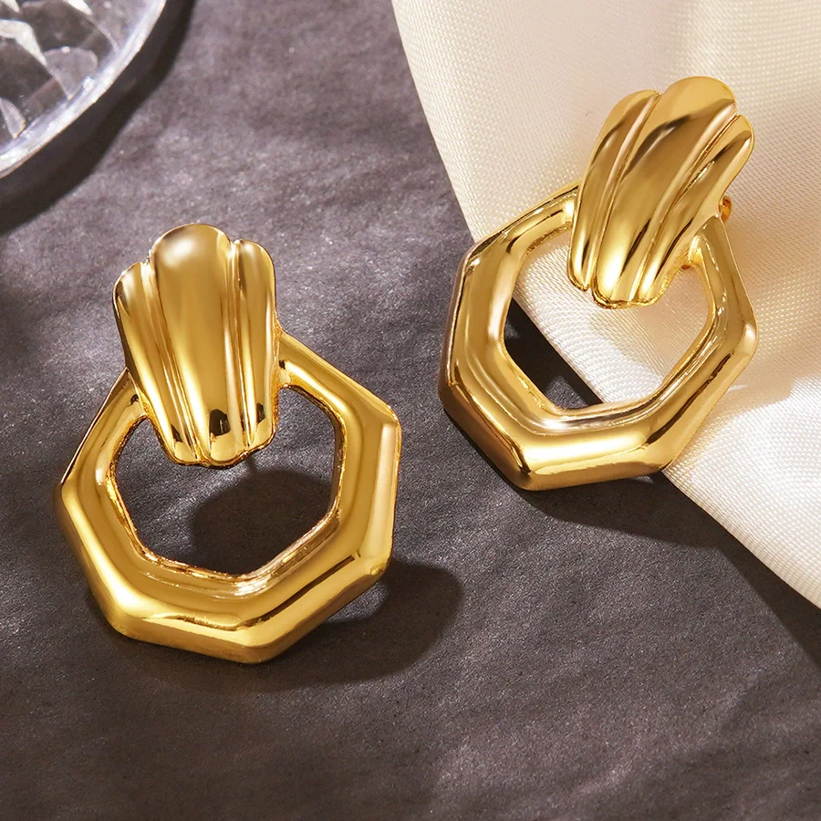 Wholesale Women's Stainless Steel Geometric Stamped Earrings Light Luxury Jewelry - Image 2