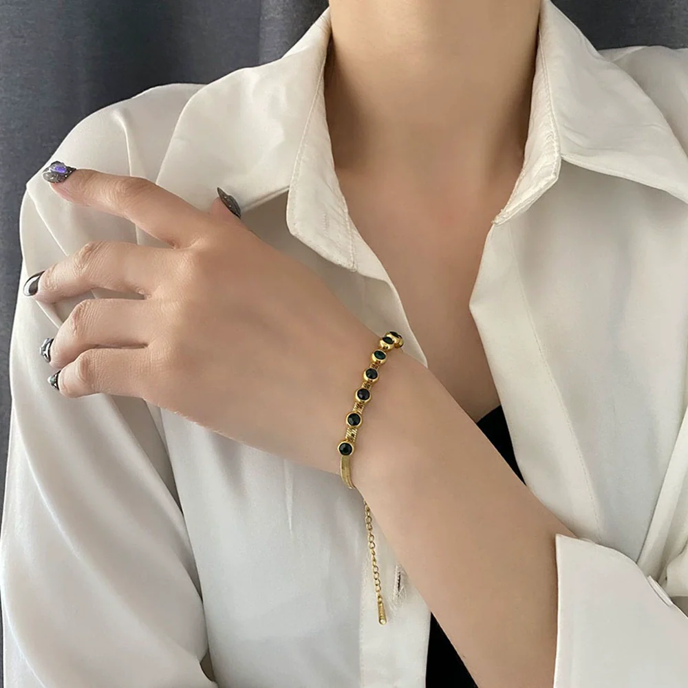 Wholesale Women's Stainless Steel Geometric Style Electroplated Bracelet - Image 2