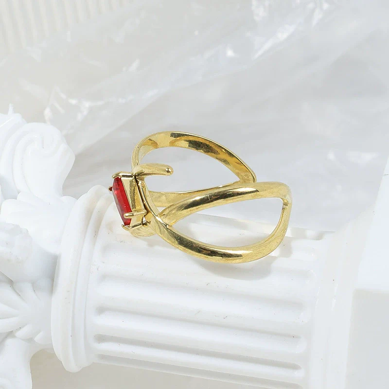 Wholesale Women's Stainless Steel Geometric Zircon Ring Electroplated Gold Antifading - Image 5