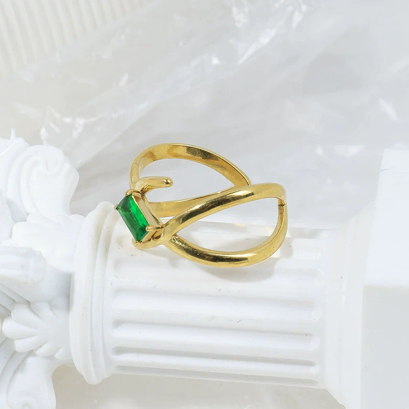 Wholesale Women's Stainless Steel Geometric Zircon Ring Electroplated Gold Antifading - Image 6