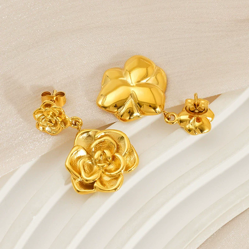 Wholesale Women's 316L Stainless Steel Rose Flower Pendant Earrings With Electroplating - Image 3