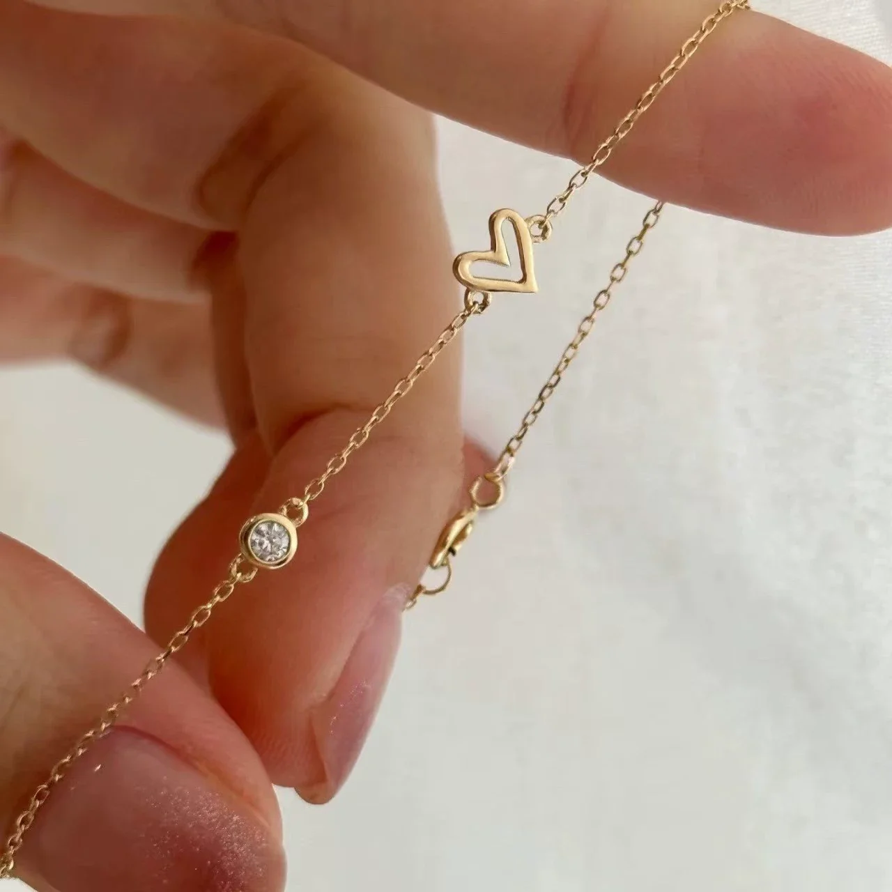Wholesale Women's Sweet Style 925 Sterling Silver Heart Shaped Love Bracelet Inlaid With Zircon And Plated 14K Gold