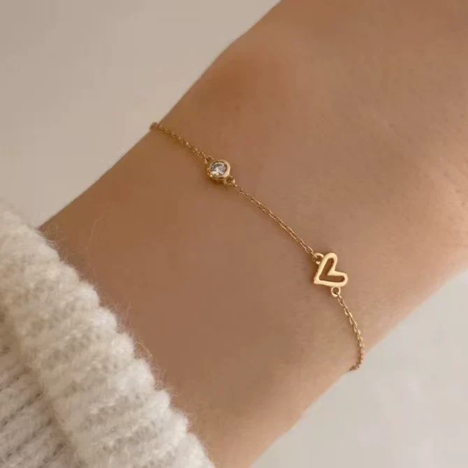 Wholesale Women's Sweet Style 925 Sterling Silver Heart Shaped Love Bracelet Inlaid With Zircon And Plated 14K Gold - Image 2