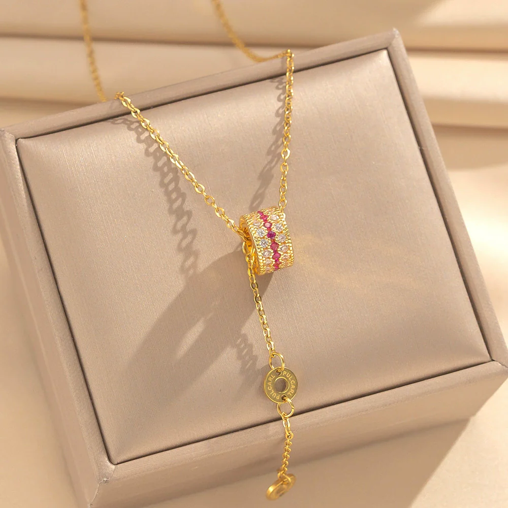 Wholesale Women's Titanium Steel Cross Necklaces With 18K Real Gold Plating Geometric Letter And Number Patterns Light Luxury Style - Image 2