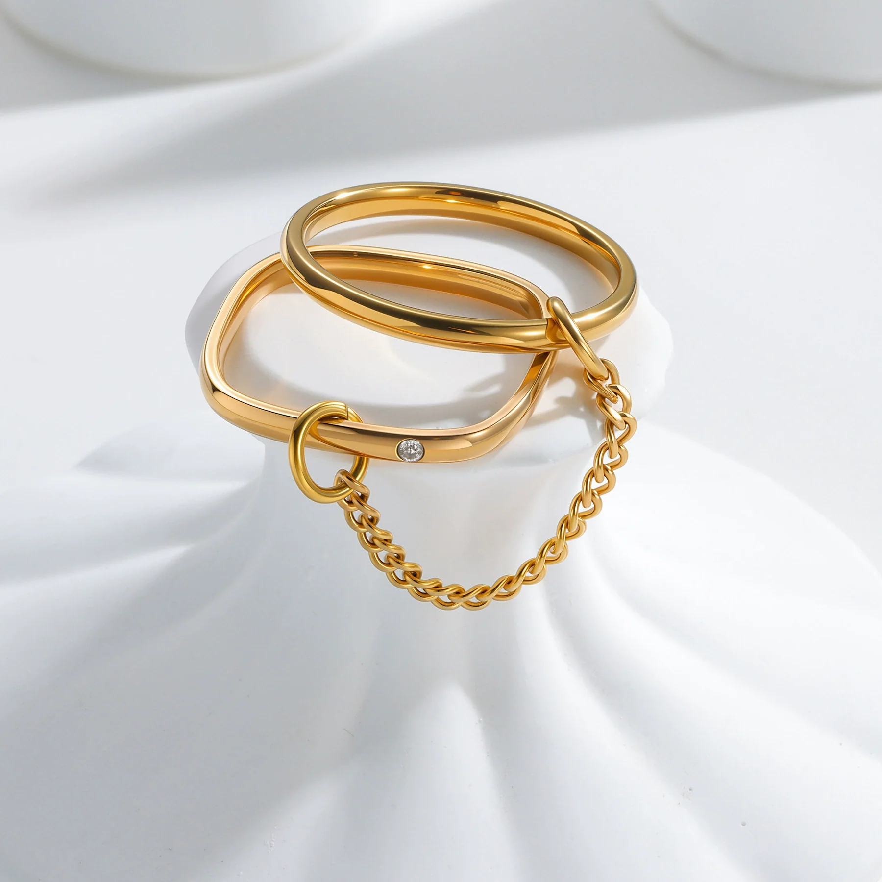 Wholesale Women's Titanium Steel Goldplated Geometric Square Stacked Chain Ring - Image 3