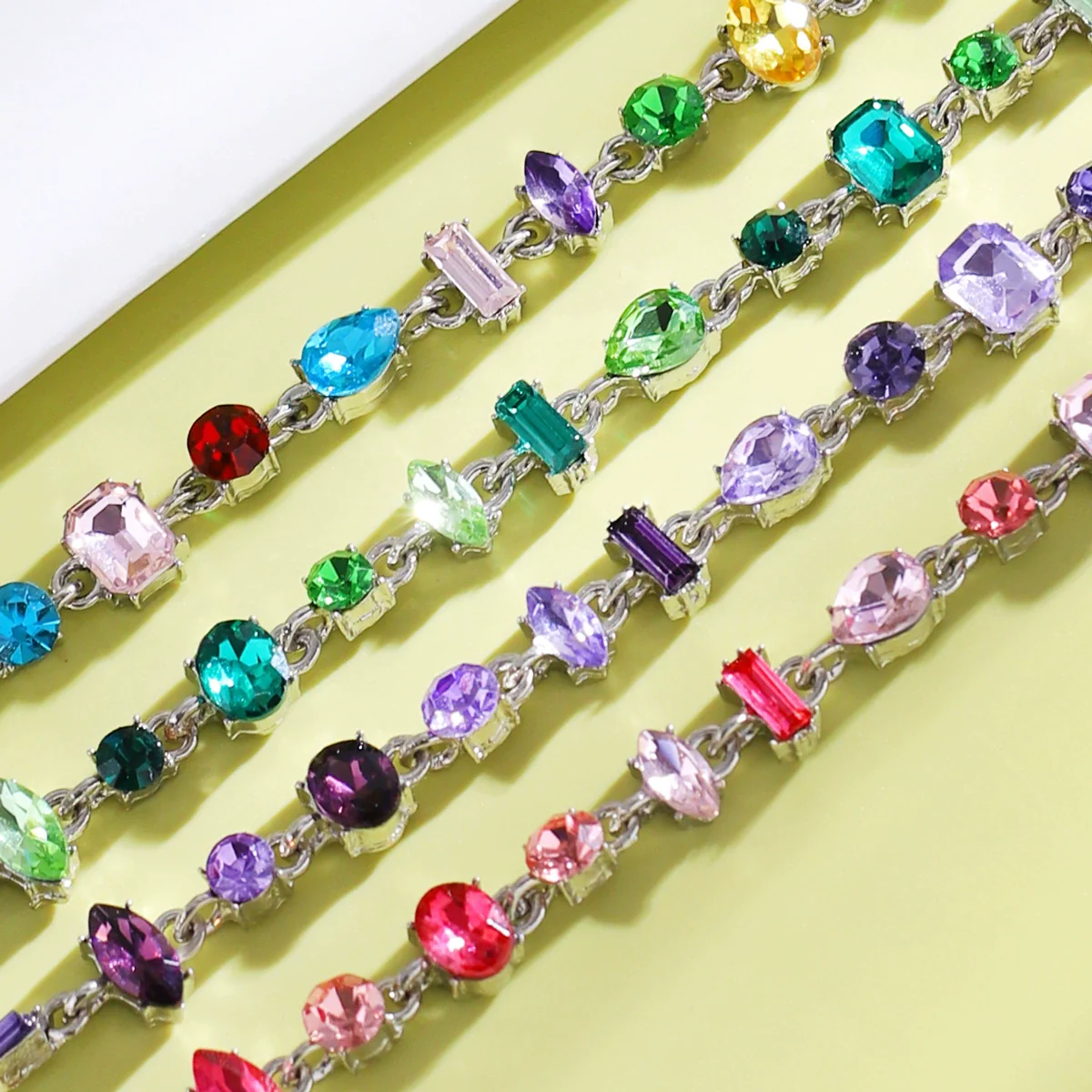 Wholesale Women's Zinc Alloy Bracelet With Geometric And Drop Shape Patterns Set With Diamonds - Image 2
