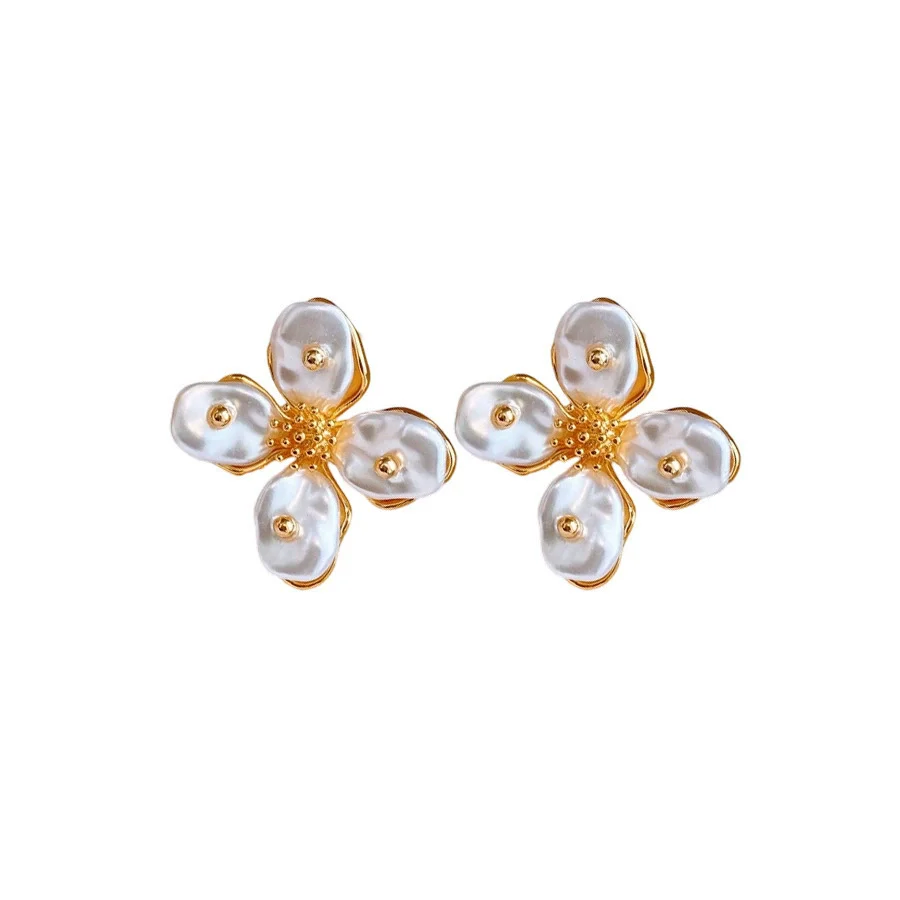 Wholesale Zinc Alloy Flower Earrings For Women Electroplated Sweet Design - Image 5