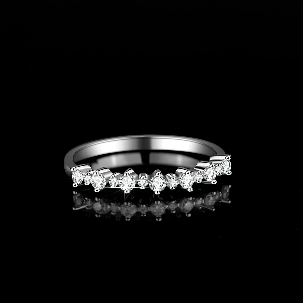 Women's 925 Silver Moissanite Ring With Flower Pattern And Diamond Inlay - Image 4