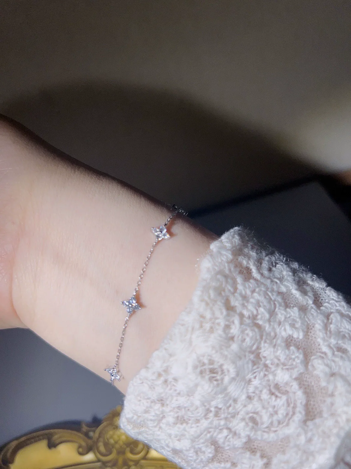 Women's 925 Sterling Silver Four Leaf Clover Light Luxury Bracelet With Zircon And 18K Gold Plating - Image 7