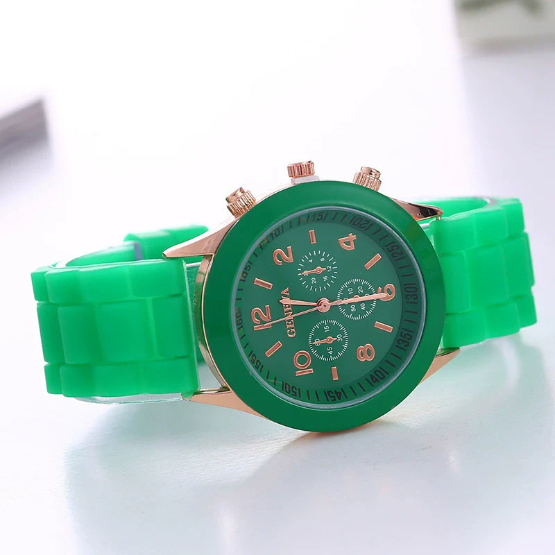 Women's Alloy And Silicone Leisure Style Round Dial Quartz Wristwatch - Image 10