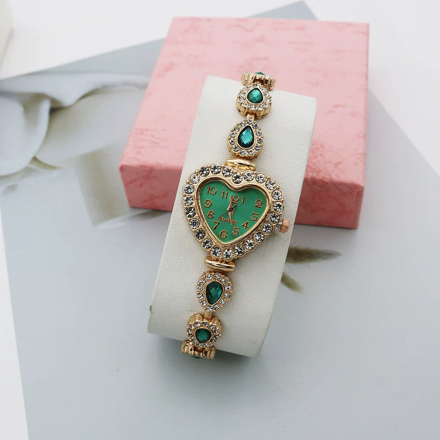 Women's Alloy And Stainless Steel Leisure Quartz Watch With Heart Dial And Jewelry Buckle - Image 16