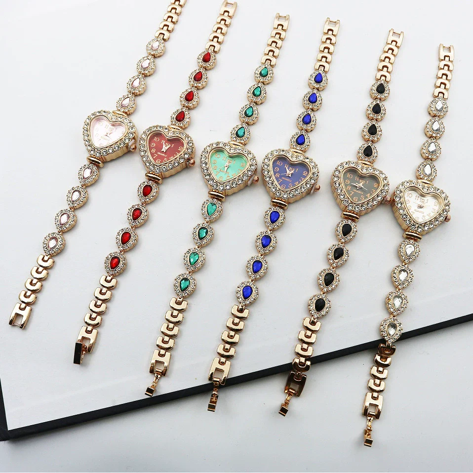Women's Alloy And Stainless Steel Leisure Quartz Watch With Heart Dial And Jewelry Buckle - Image 3