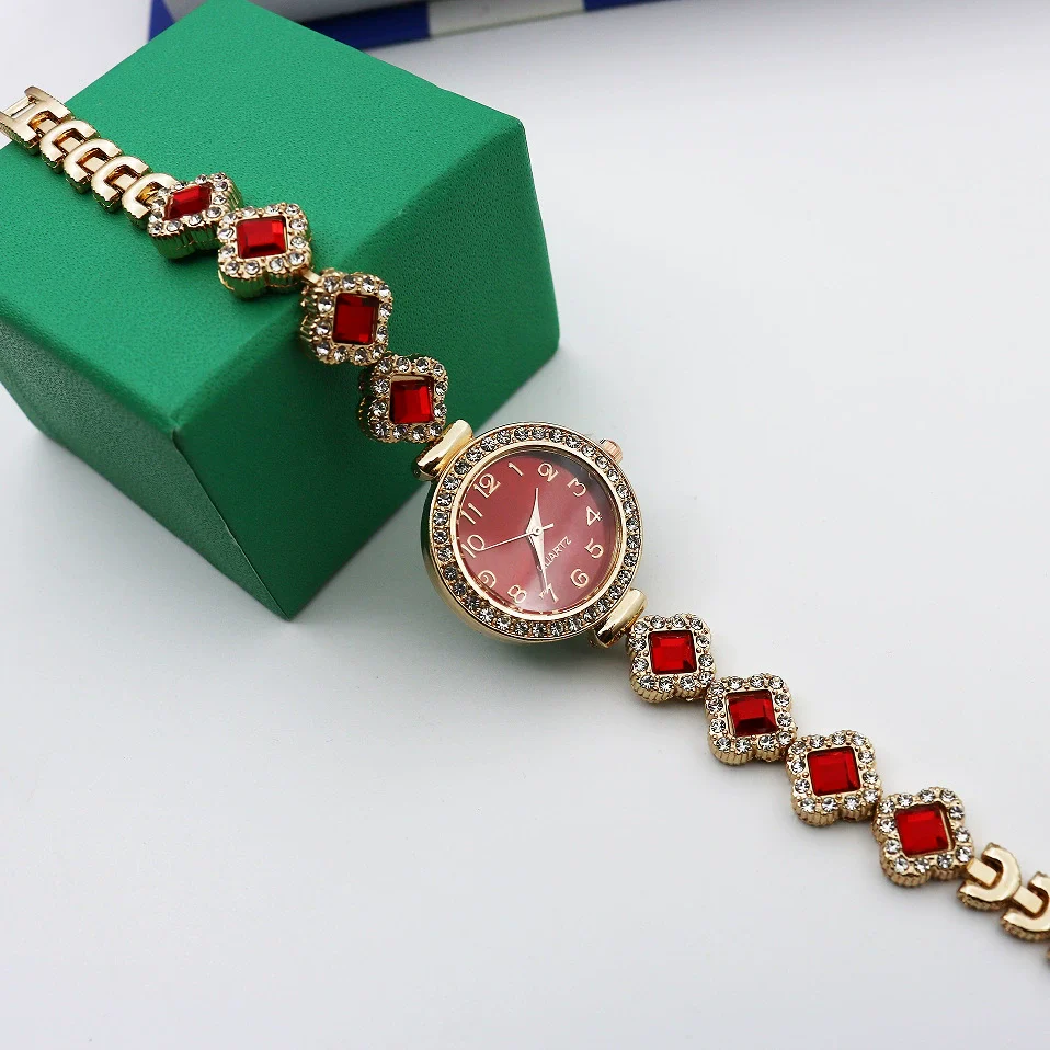 Women's Alloy And Stainless Steel Leisure Style Round Dial Quartz Watch - Image 5