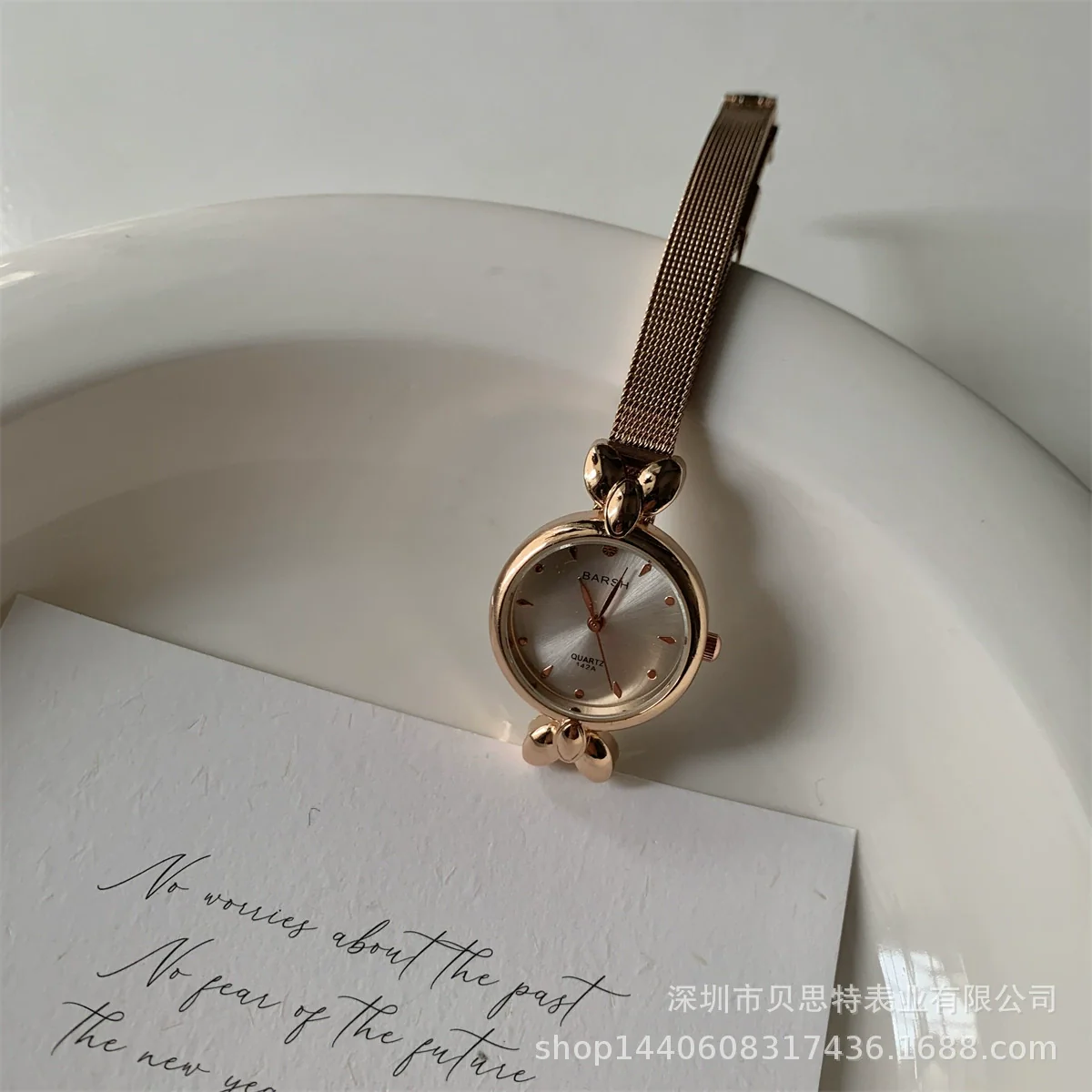 Women's Alloy Case Ordinary Glass Mirror Highend Fragrant Style Simple Elegant Small Dial Watch - Image 2