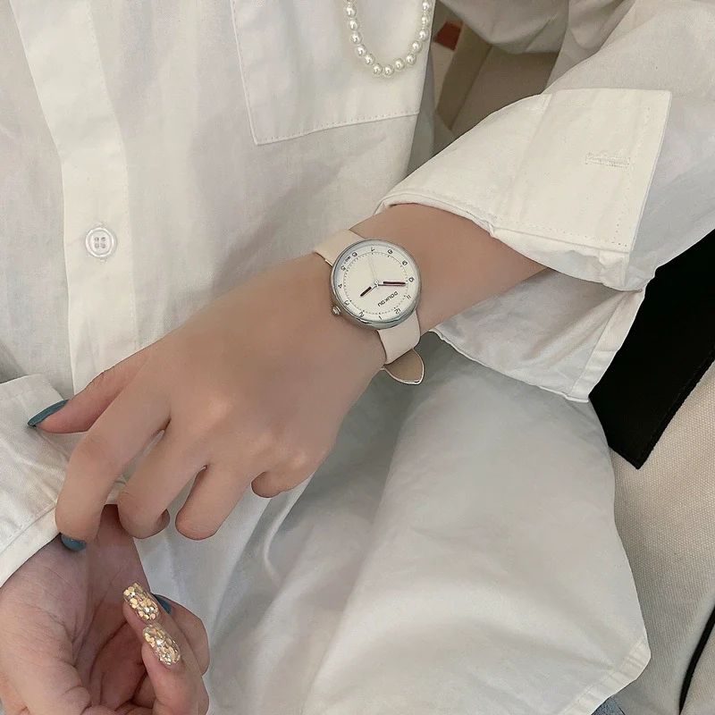 Women's Alloy Case Ordinary Glass Mirror Leisure Style Allmatch Belt Watch - Image 9