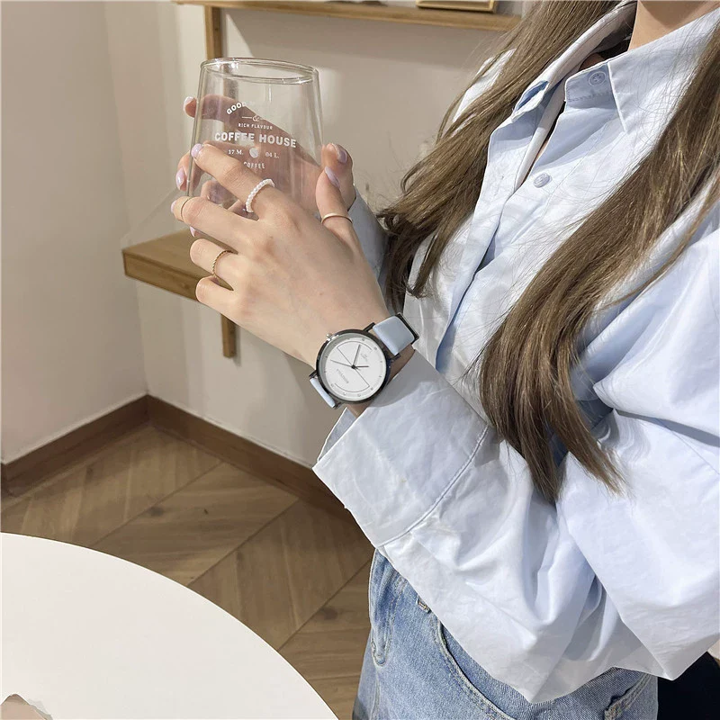 Women's Alloy Case Ordinary Glass Mirror Pointer Quartz Watch With Simple Elegant White Belt And Leisure Style - Image 8