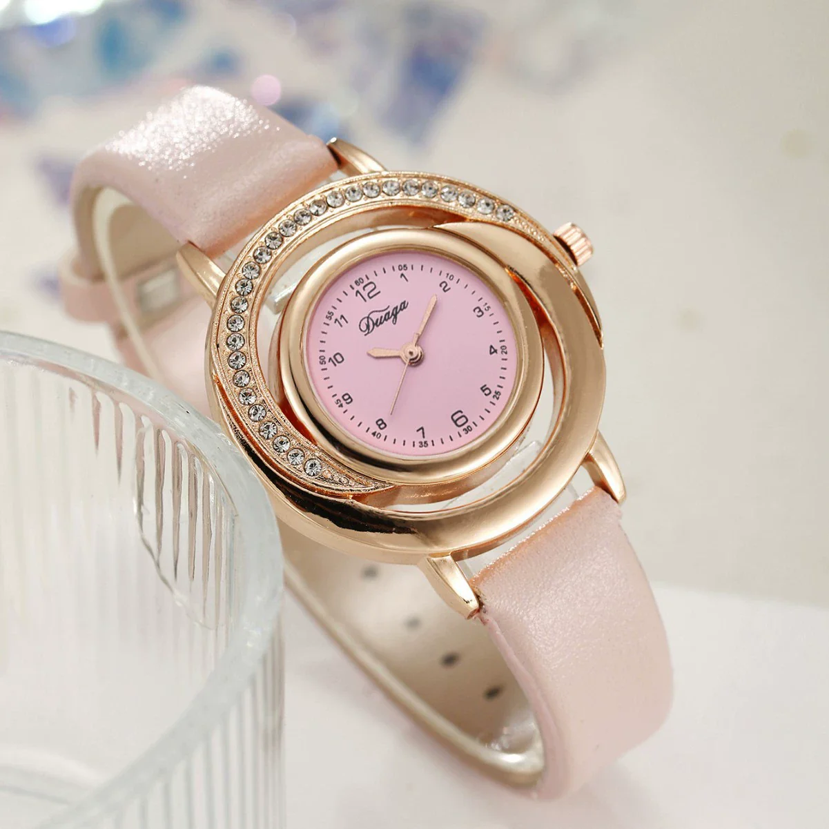 Women's Alloy Case Pu Strap Diamondencrusted Round Dial Quartz Watch - Image 3
