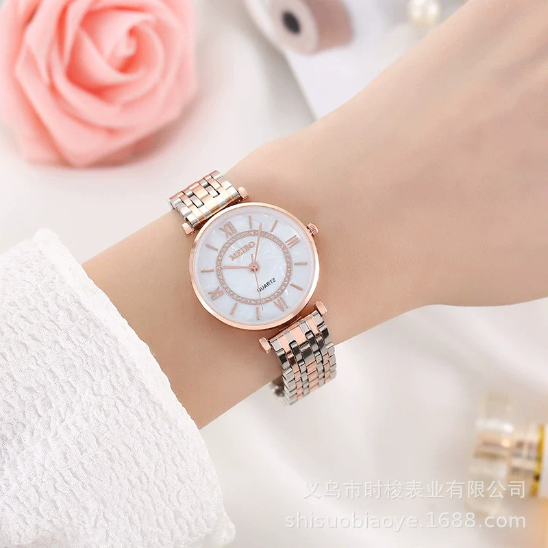 Women's Alloy Case Steel Band Round Dial Casual Quartz Wristwatch