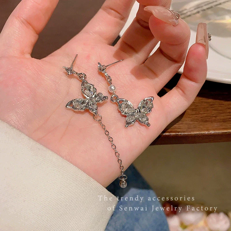 Women's Alloy Electroplated Insect Pattern Butterfly Tassel Asymmetric Long Earrings - Image 3