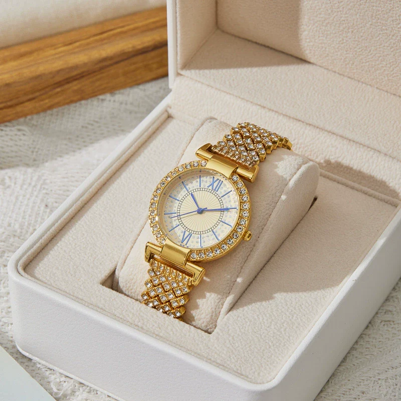 Women's Alloy Fashion Quartz Bracelet Watch With Round Dial And Stainless Steel Clasp - Image 2