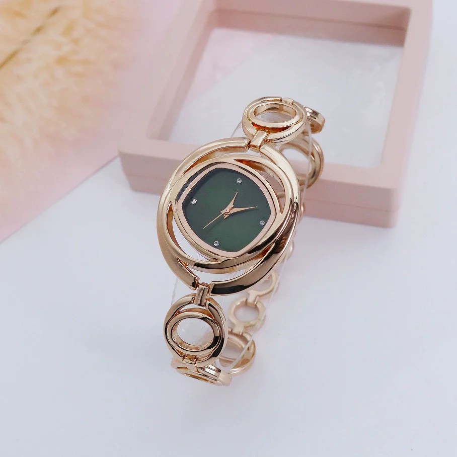 Women's Alloy Fashion Quartz Watch With Rhombus Dial - Image 2