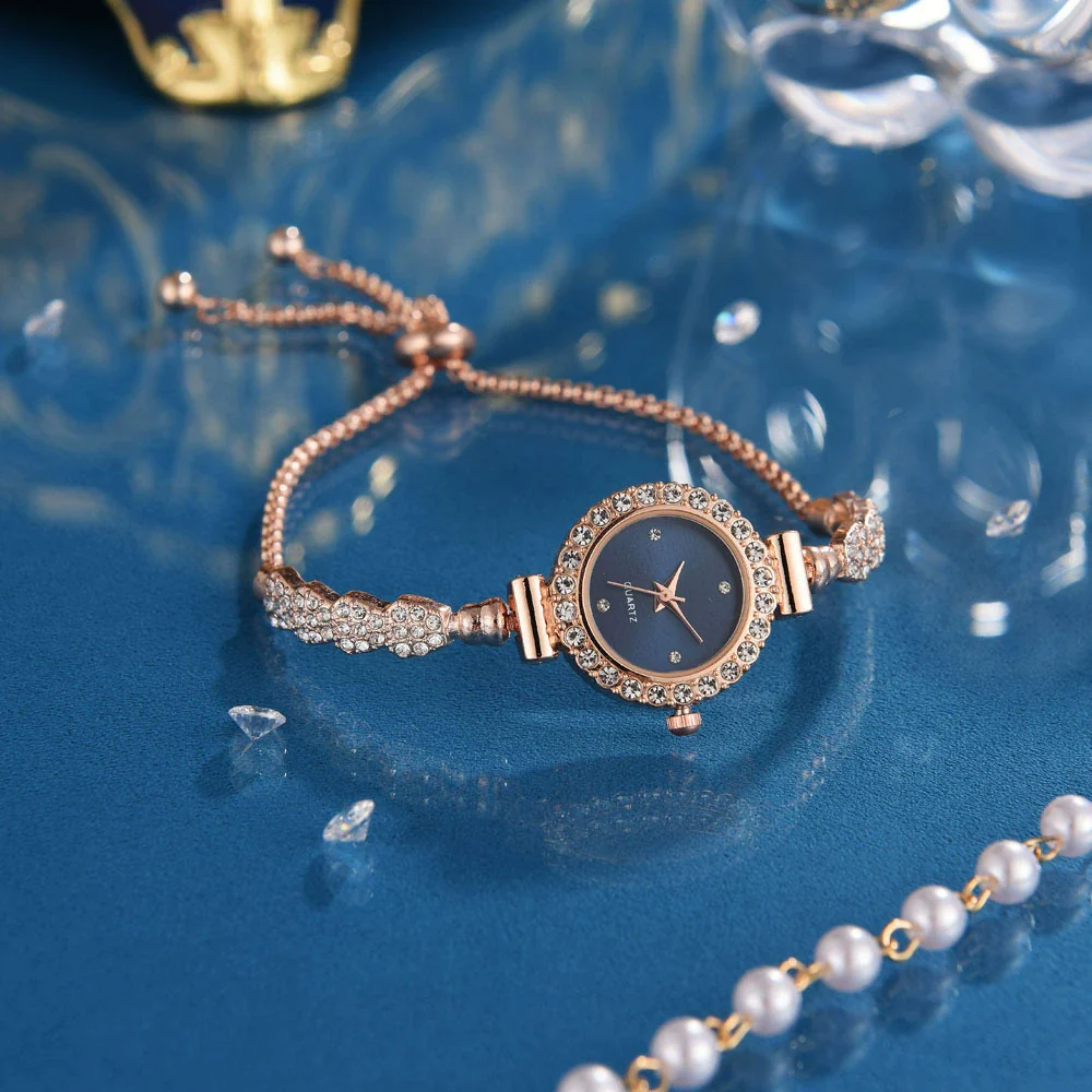 Women's Alloy Glass Quartz Fashion Round Bracelet Watch With Printed Logo - Image 6