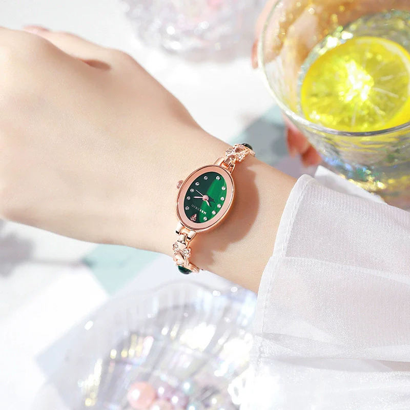 Women's Alloy Quartz Bracelet Watch Light Luxury Oval Dial Leisure Style - Image 2
