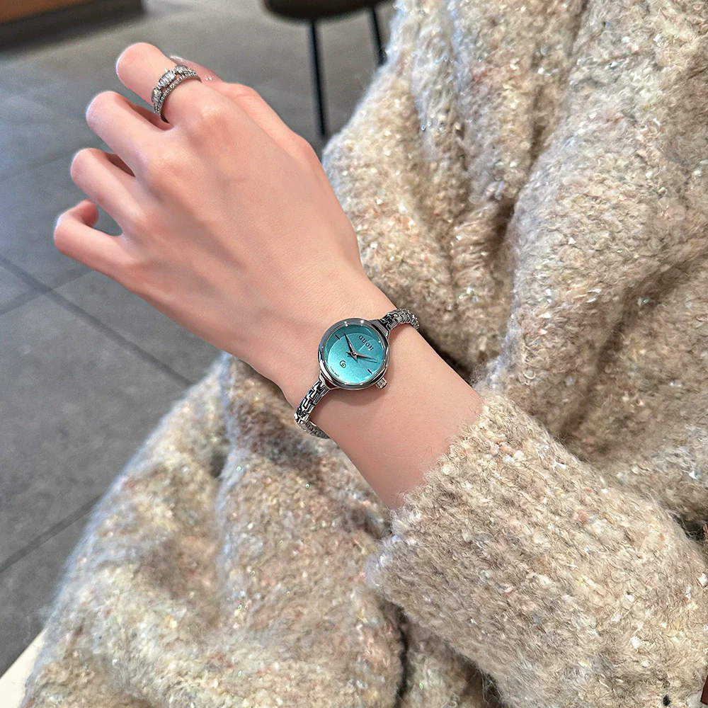 Women's Alloy Quartz Watch Round Dial Retro Fashion Style Jewelry Buckle Mineral Reinforced Glass Mirror - Image 3