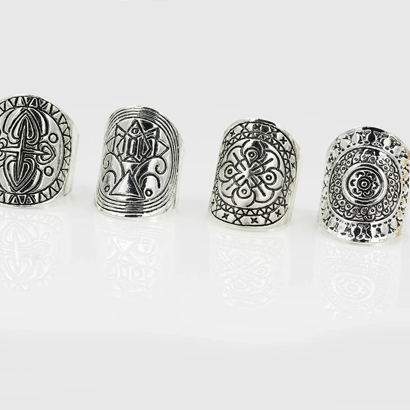 Women's Alloy Retro Carved Geometric Totem Finger Ring With Electroplating - Image 4