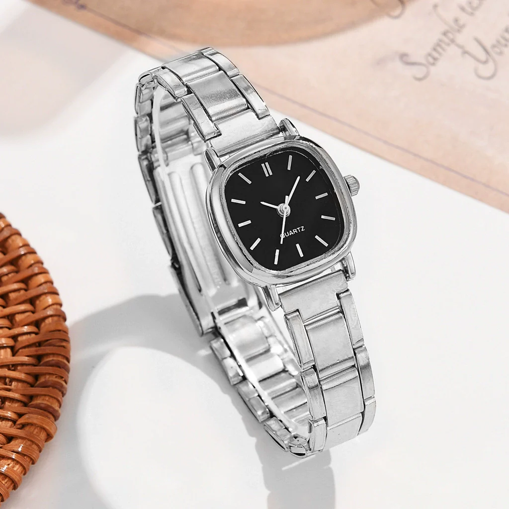 Women's Alloy Strap Round Dial Quartz Watch Simple And Versatile Style - Image 14