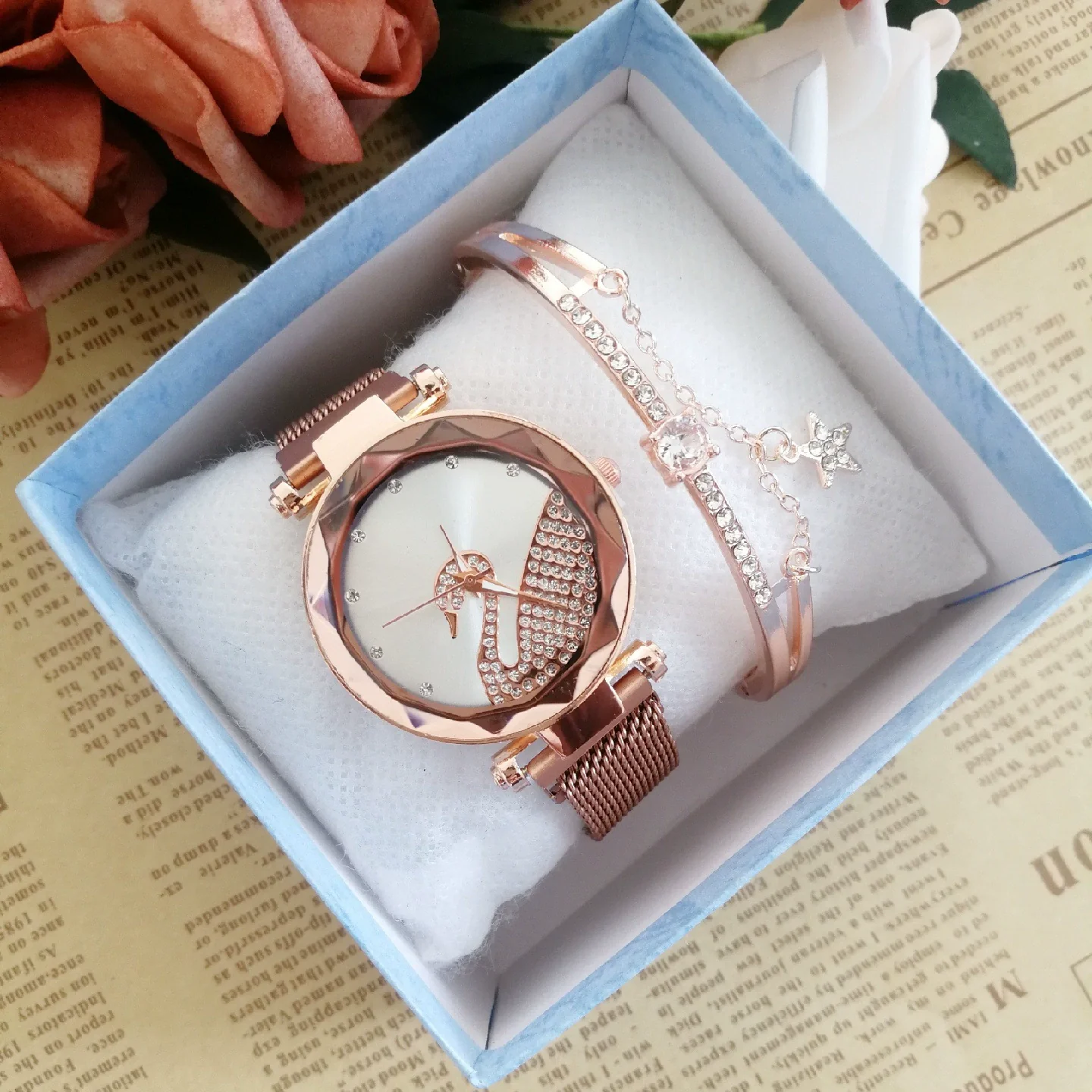 Women's Alloy Watch Set With Magnet Buckle And Round Dial Leisure Style - Image 2