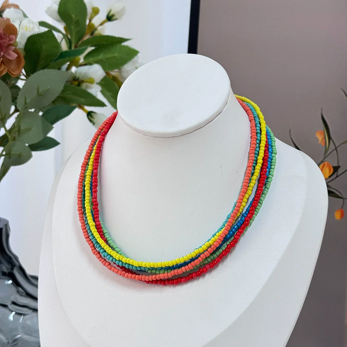 Women's Beaded Organic Glass Ball Chain Necklace With Geometric Pattern And Polishing Process - Image 4