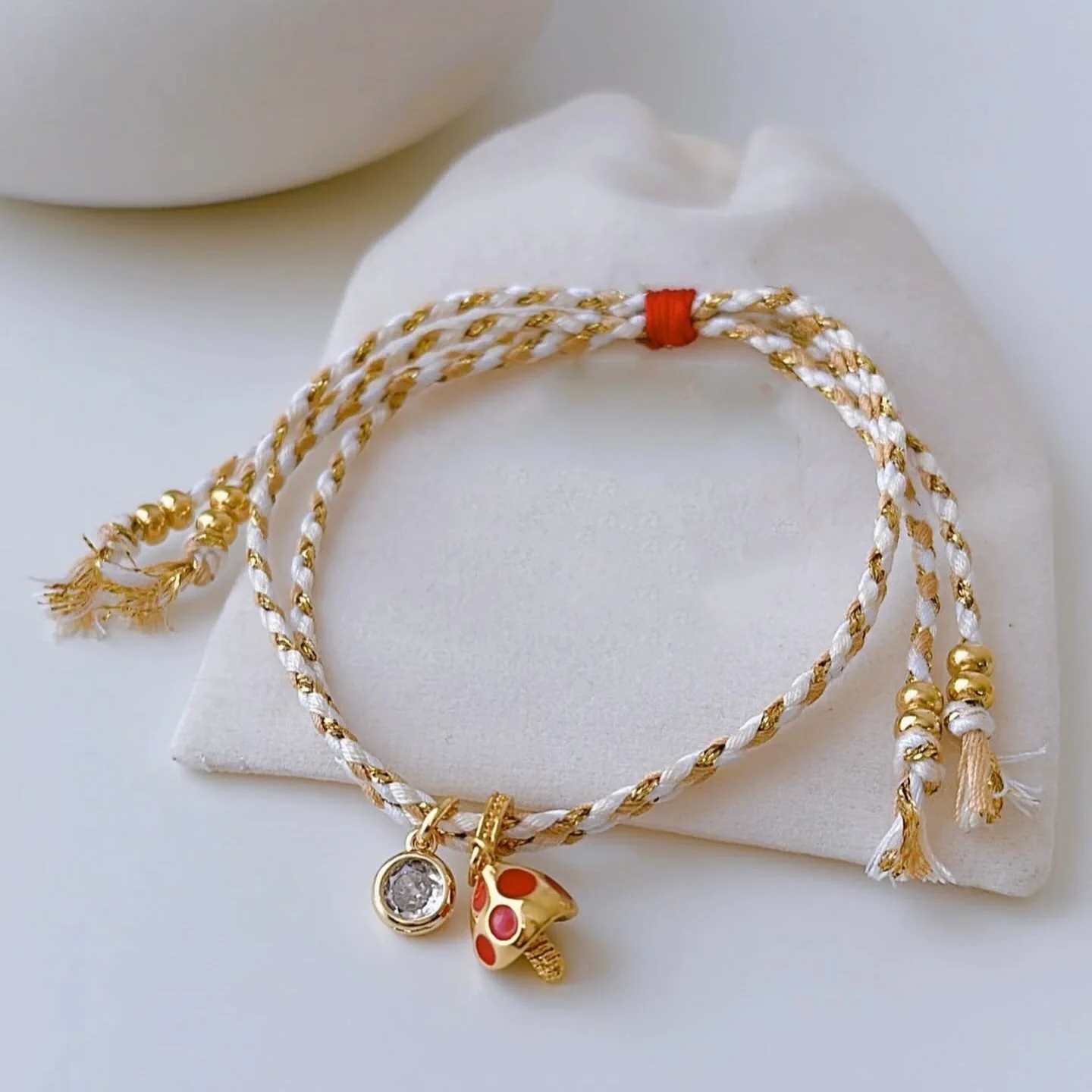Women's Bohemian Style Handwoven Mixed Material Geometric Beaded Mushroom Bracelet - Image 4